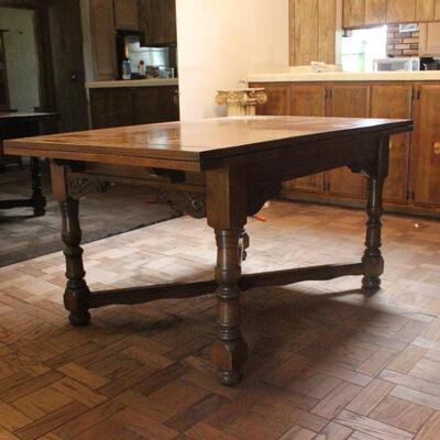 Antique Vintage Expandable Wood Dining Room Table