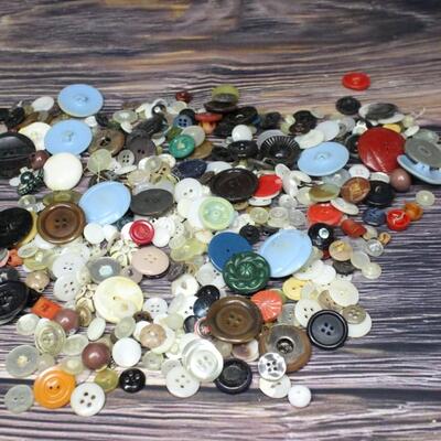 Mixed Lot of Vintage Buttons