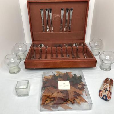 Flatware, 5 tea light holders, leaves for decoration, Indian shoe