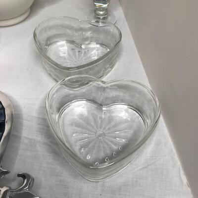 Pitcher, glasses, bowl, fleur de le tray and vase 2 heart candy dishes