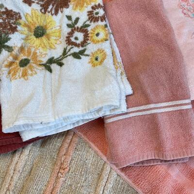 Vintage Towel and Throw Rug Mat Lot