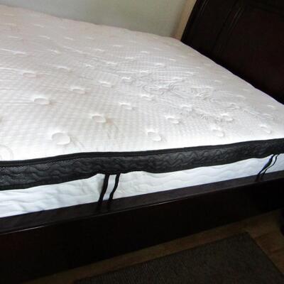 LOT 1 COMPLETE KING SIZE SLEIGH BED