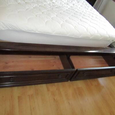 LOT 1 COMPLETE KING SIZE SLEIGH BED