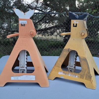 Lot 3: Pair of 6-Ton Auto Jack Stands 