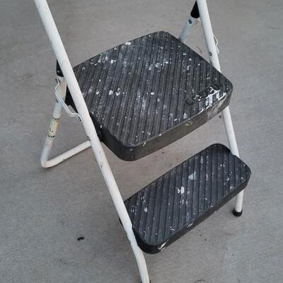 Lot 9: Vintage COSTCO Stepladder 