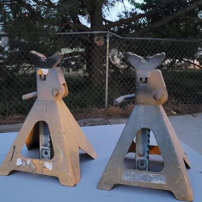 Lot 10: Pair of 6-Ton Jackstands #2