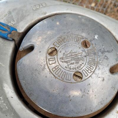 Lot 19: Vintage CHAMPION Outboard Boat Motor 