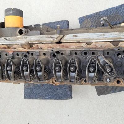 Lot 27: Vintage MERCRUISER Marine Boat Engine In-Line 6 Cylinder 