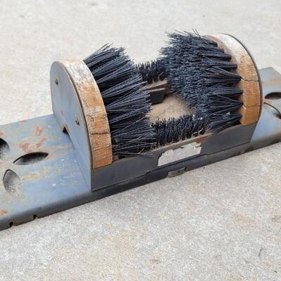 Lot 30: Vintage Mud/Ice/Dirt Shoe and Boot Scrubber 