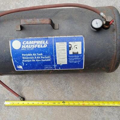 Lot 31: Vintage CAMPBELL HAUSFELD Portable Air Tank