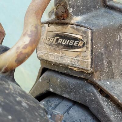 Lot 32: Vintage SPORTSMAN Boat feat. MERCRUISER Engine w/ HOLLEY Carb w/ Trailer (CLEAN TRAILER TITLE Ready to Transfer)