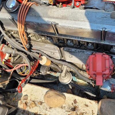 Lot 32: Vintage SPORTSMAN Boat feat. MERCRUISER Engine w/ HOLLEY Carb w/ Trailer (CLEAN TRAILER TITLE Ready to Transfer)