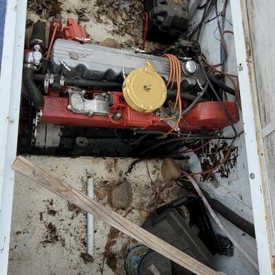 Lot 32: Vintage SPORTSMAN Boat feat. MERCRUISER Engine w/ HOLLEY Carb w/ Trailer (CLEAN TRAILER TITLE Ready to Transfer)