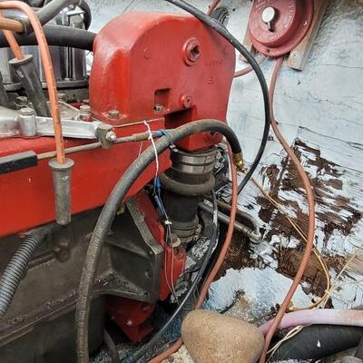 Lot 32: Vintage SPORTSMAN Boat feat. MERCRUISER Engine w/ HOLLEY Carb w/ Trailer (CLEAN TRAILER TITLE Ready to Transfer)