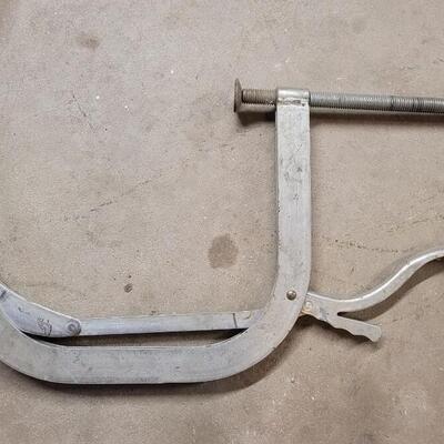 Lot 37: Large Vintage Clamp Vise