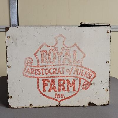 Lot 42: Vintage Wood ROYAL FARM Milk Bix 