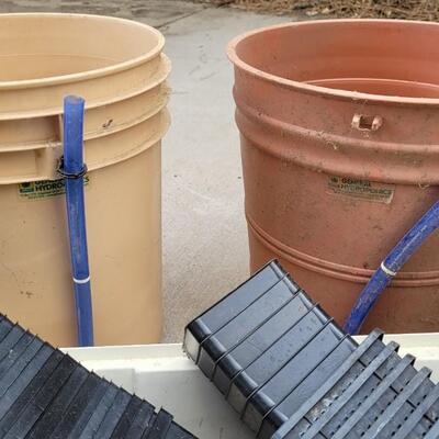 Lot 48: Large Assortment of Hydroponic Growing Accessories 