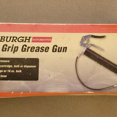 Lot 69: New PITTSBURGH Pistol Grip Grease Gun