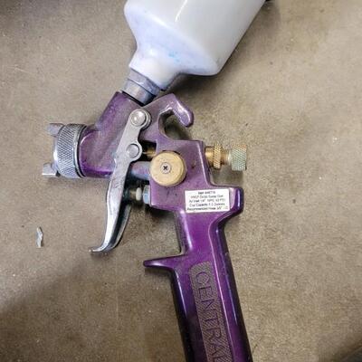 Lot 70: Bundle of Paint Spray Guns 