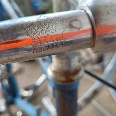 Lot 73: Vintage LOTUS Bicycle 