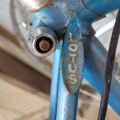 Lot 73: Vintage LOTUS Bicycle 