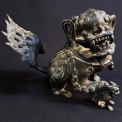 Bronze Chinese Temple Foo Lion Flaming Tail