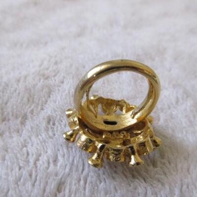 9kt Gold Ring, Pierced Earrings