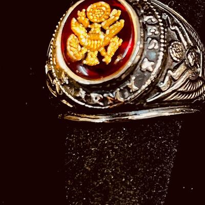 Vintage UNITED STATES ARMY Mens Ring