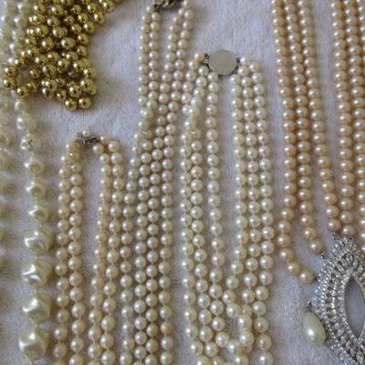 Vintage Imitation Pearl Necklaces