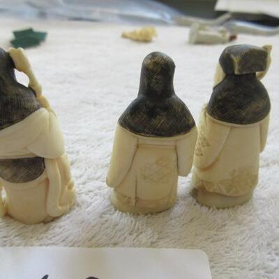 3 Chinese Miniature Figures