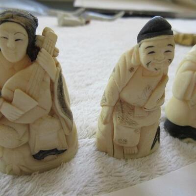 3 Chinese Miniature Figures