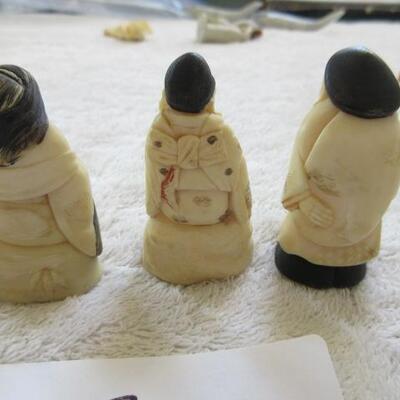 3 Chinese Miniature Figures