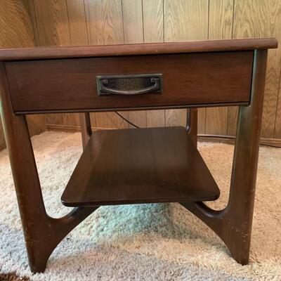 MCM Fairfield chair and Mersman side table
