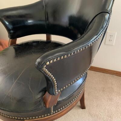 Barnard & Simonds Leather Swivel Chair - STUNNING!