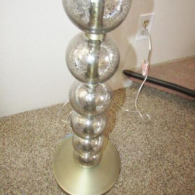 LOT 29  STACK GLASS BUBBLES FLOOR LAMP