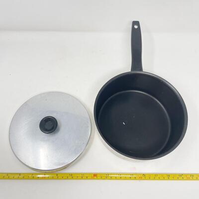 STAINLESS STEEL NONSTICK 8â€ SAUCEPAN W/LID