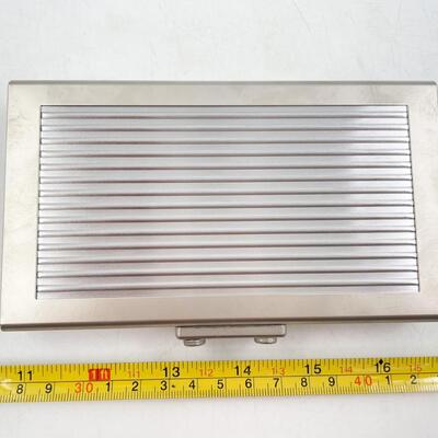 MENâ€™S TRAVEL GROOMING KIT IN METAL CASE