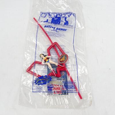 SUBWAY WONDER WOMAN STRAW