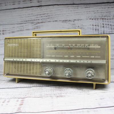 Vintage Made in Korea Gold Star Radio