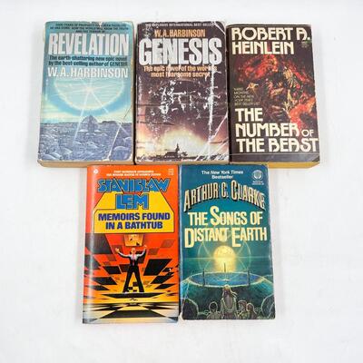 SCI-FI NOVELS BOOK LOT #1