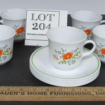 Corelle Cups and Saucers, Read description!