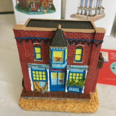 8 Liberty Falls Village Collectables