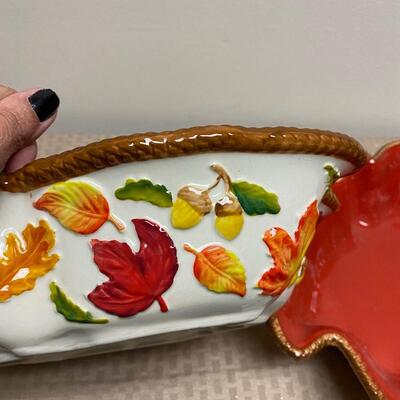 Pair of Leaf Shaped Fall Autumn Thanksgiving Serving Bowls