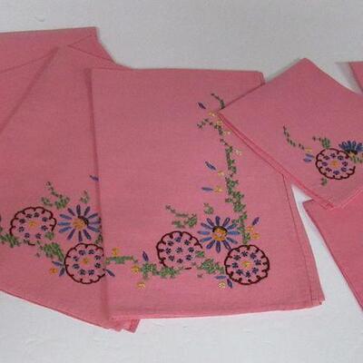 Set of 8 Vintage Fabric Embroidered Placemats and Napkins, and Set of 4 Embroidered Napkins