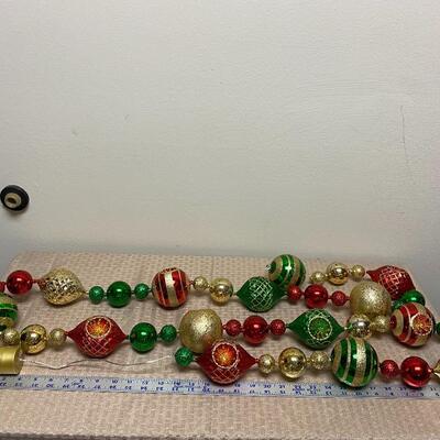 Battery Operated Light Up Holiday Christmas Bulb Garland