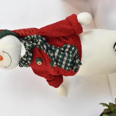 Christmas Decor: 3 Large snowmen stuffed with small Christmas tree
