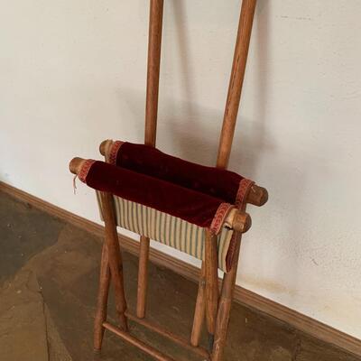 Antique English Child's Lawn Folding Lawn Chair