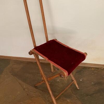 Antique English Child's Lawn Folding Lawn Chair