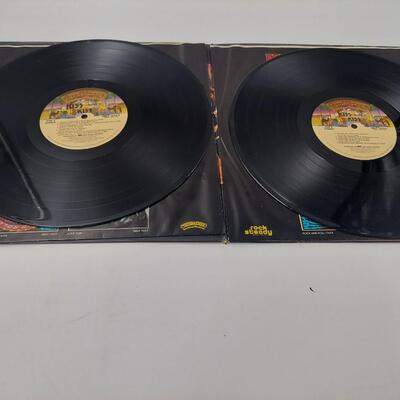 KISS ALIVE II W/ LOTS OF EXTRAS LP
