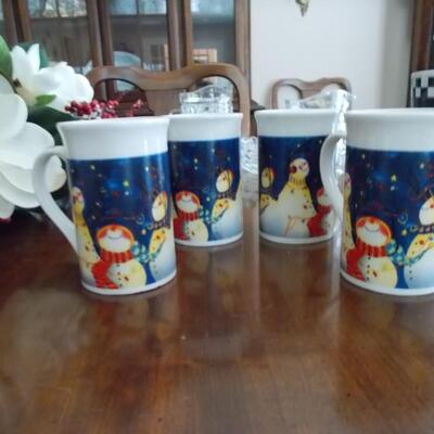 Set of four snowmen mugs by Royal Norfolk